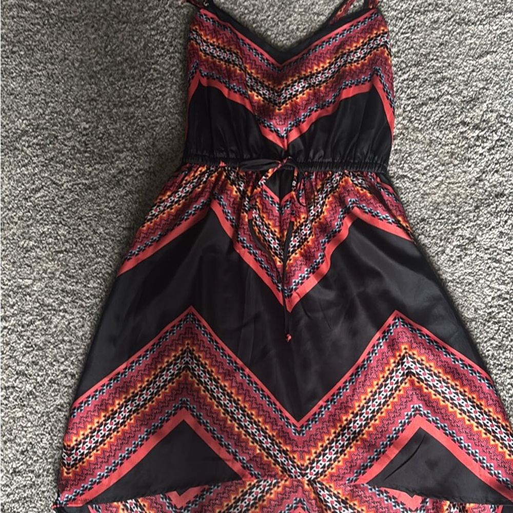 Chic Black and Pink Women’s Medium Chevron Dress